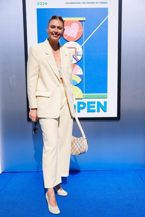 网坛女神莎拉波娃晒温馨合照，喜迎宝宝诞生