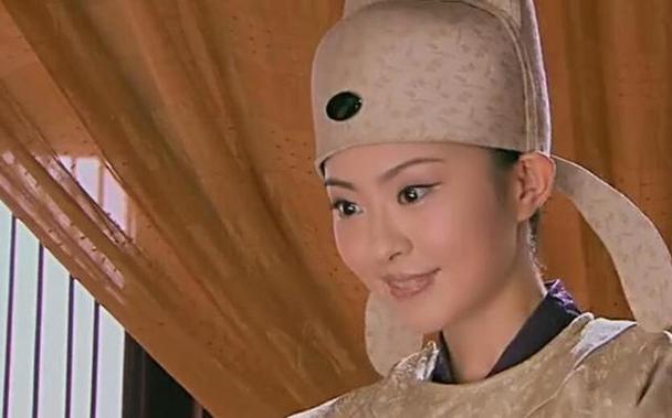 王者荣耀武则天这样出装，上官婉儿完全被压制！